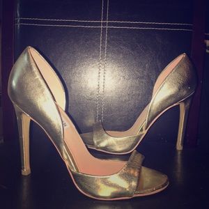 Steve Madden gold heels